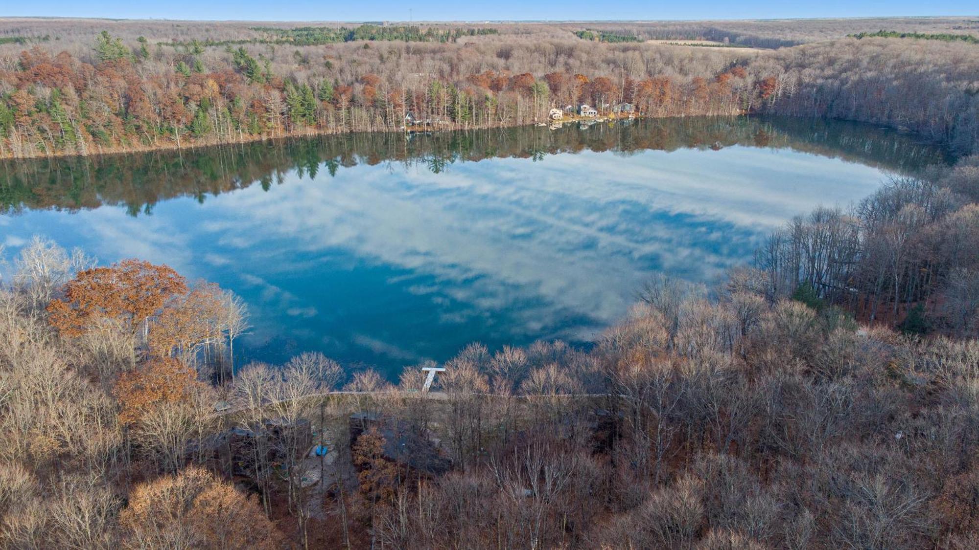 Quiet And Cozy Lakefront Home Near Mt Boyne Gaylord Exterior photo